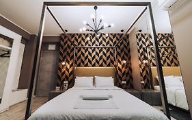Urbanista Hotel & Bar